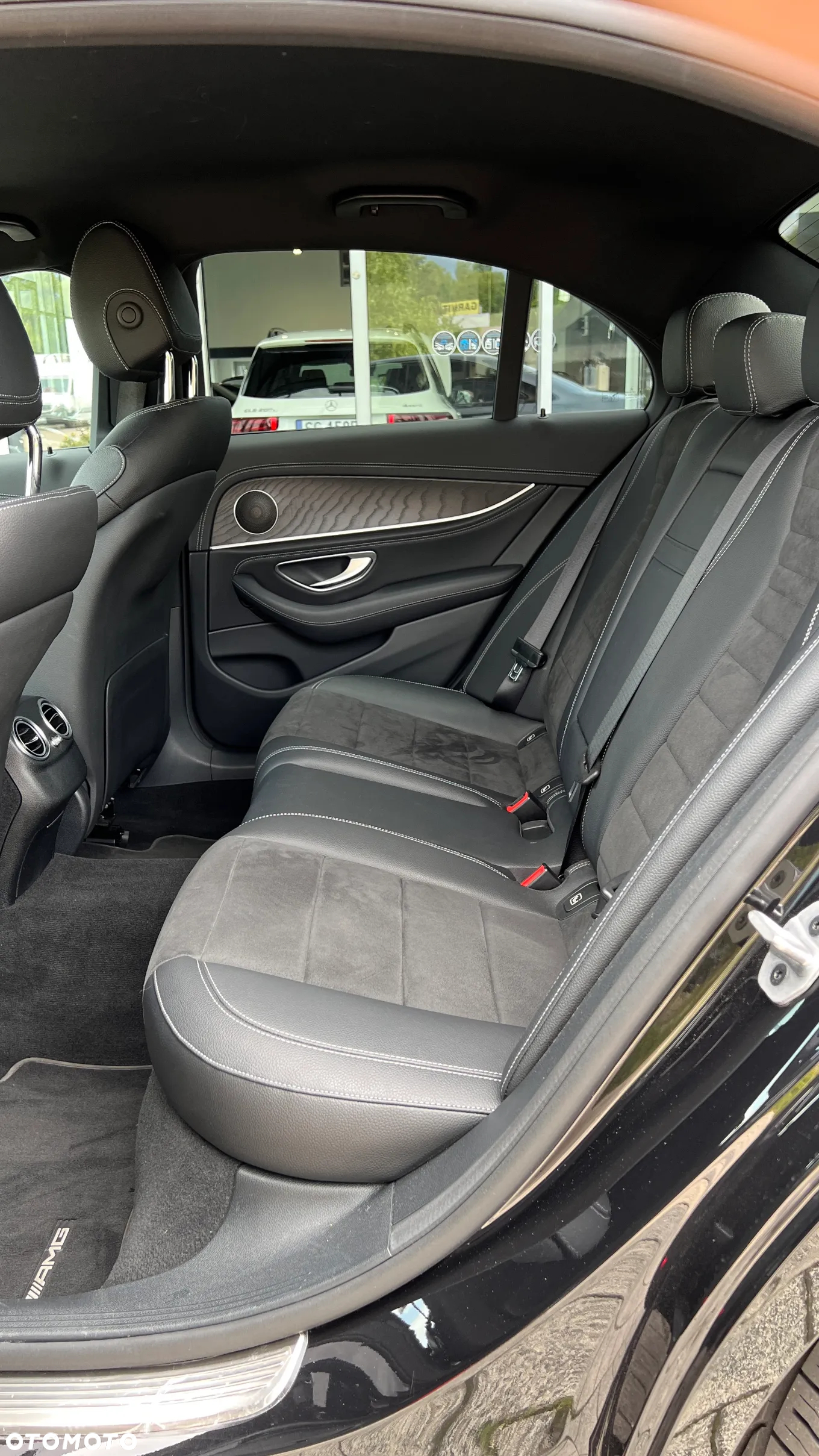 Mercedes-Benz Klasa E 220 d 4-Matic AMG - 14