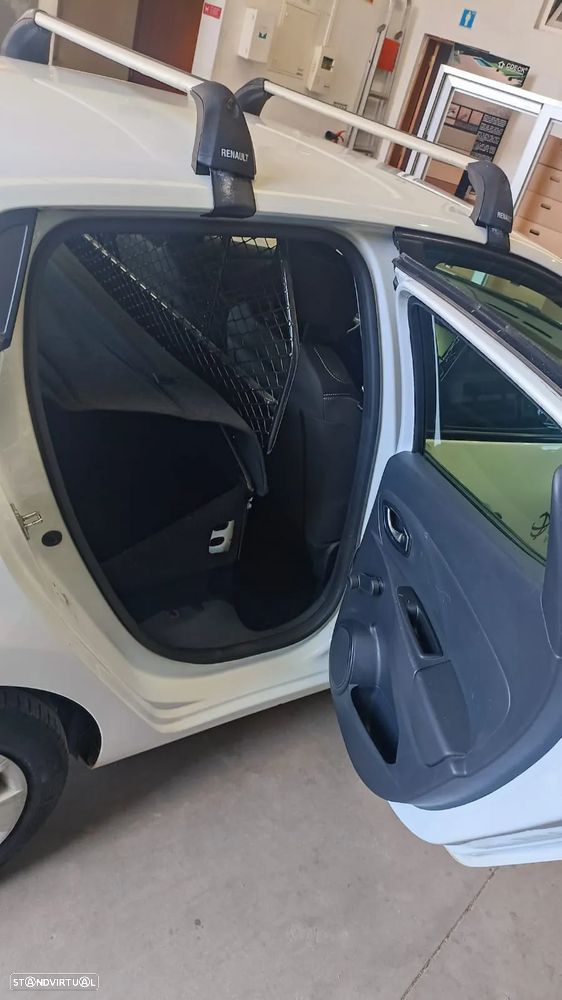 Renault CLIO 1.5 DCI - 8