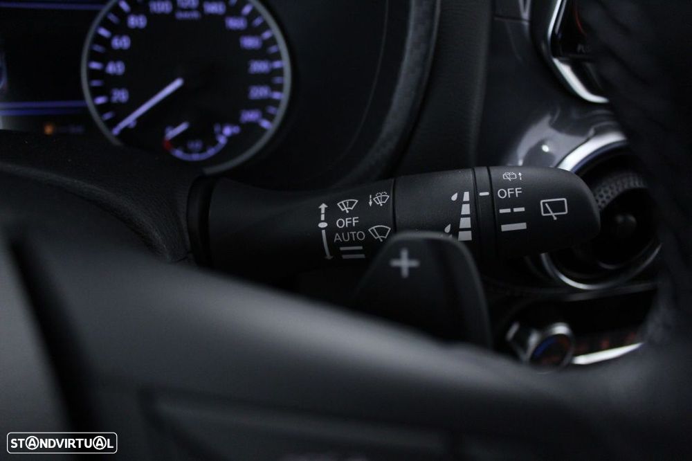Nissan Juke 1.0 DIG-T N-Connecta DCT - 25