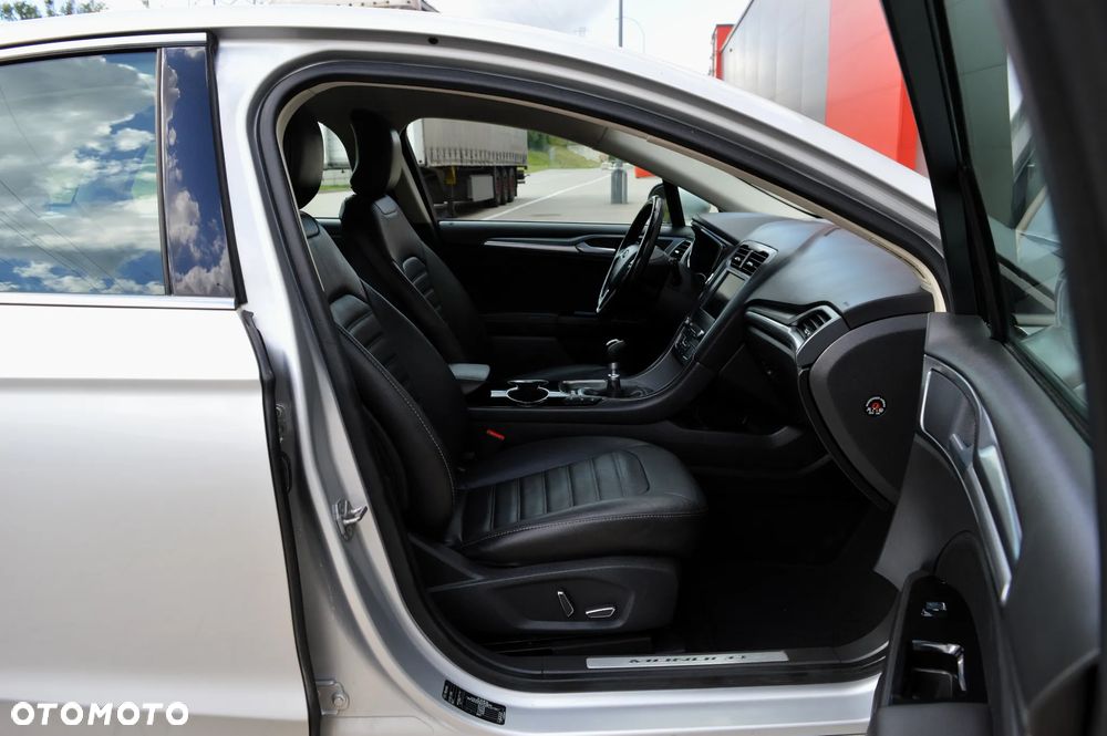 Ford Mondeo 1.6 TDCi Platinium X Plus (Titanium) - 11