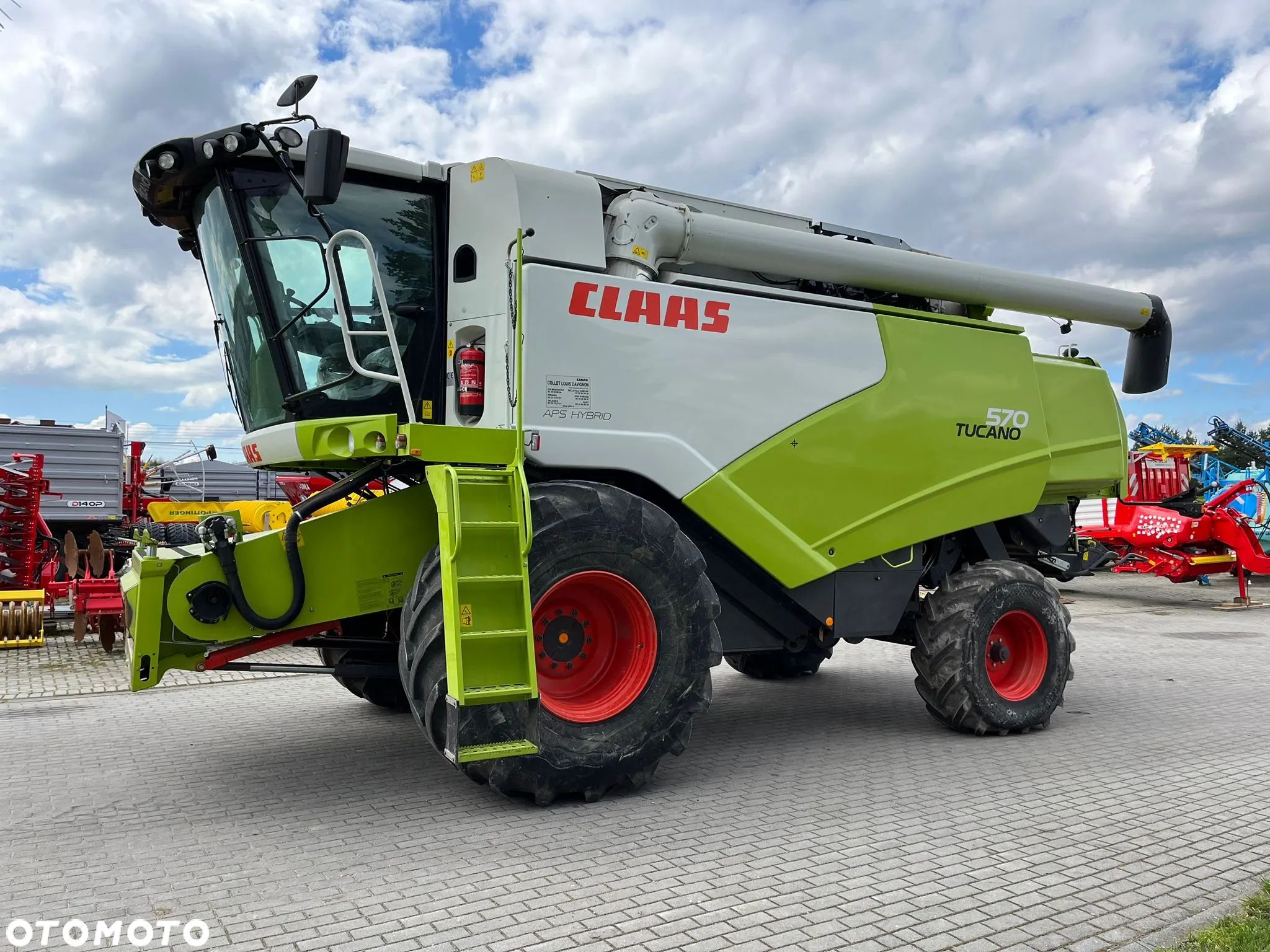 Claas TUCANO 570 heder Vario 770 - 1