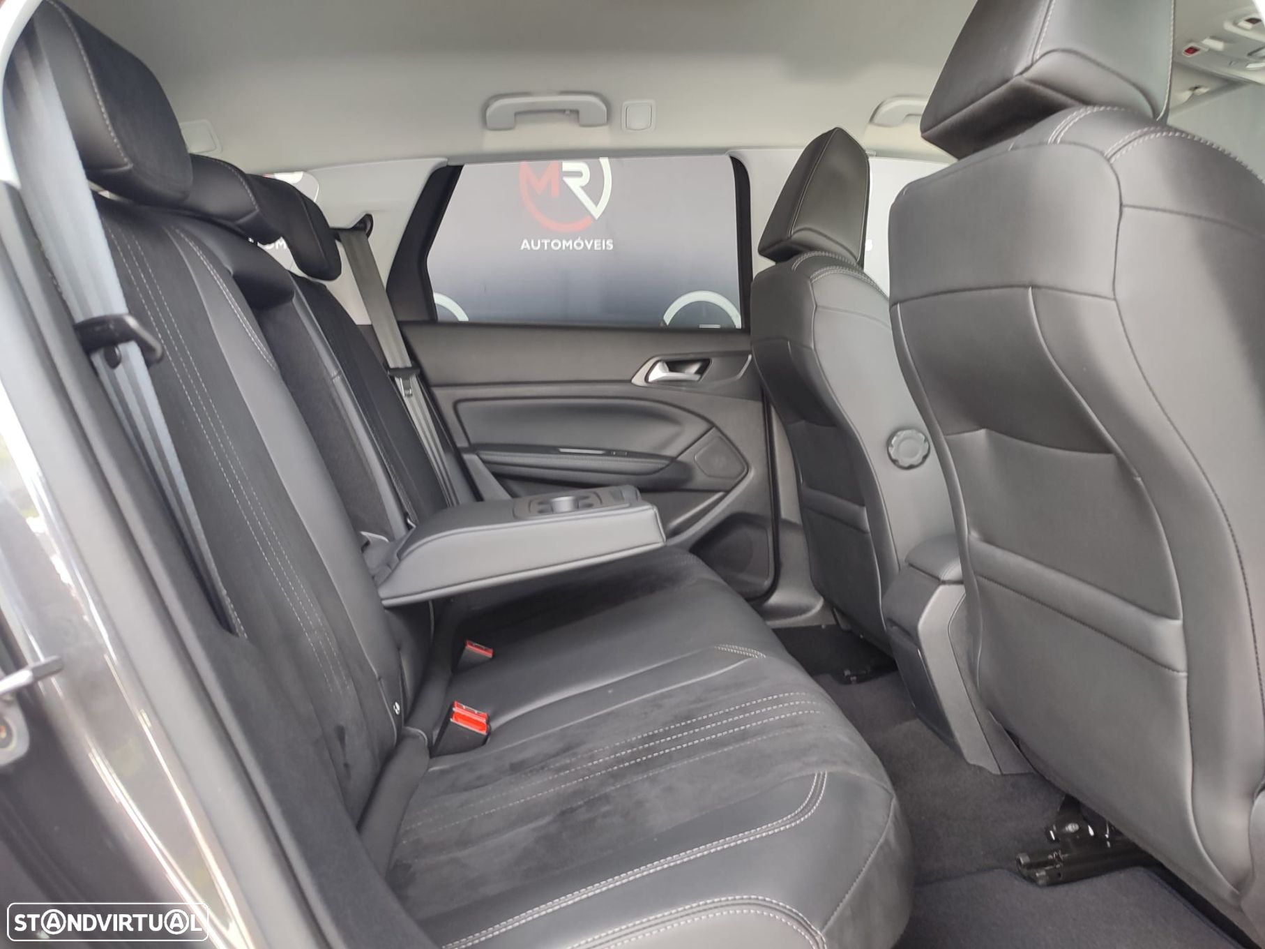 Peugeot 308 1.5 BlueHDi Allure - 26