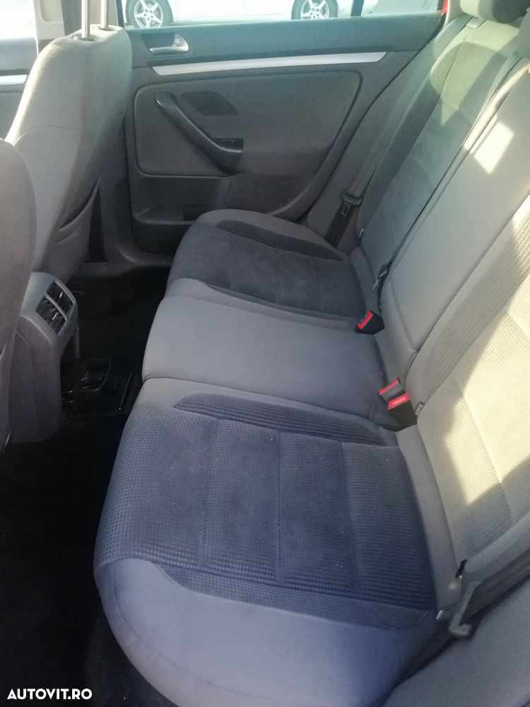 Volkswagen Golf - 5