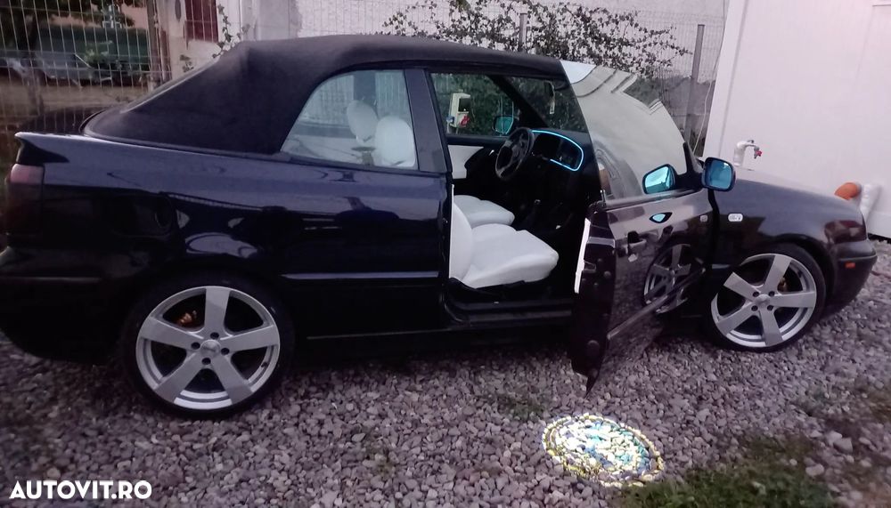 Volkswagen Golf - 1