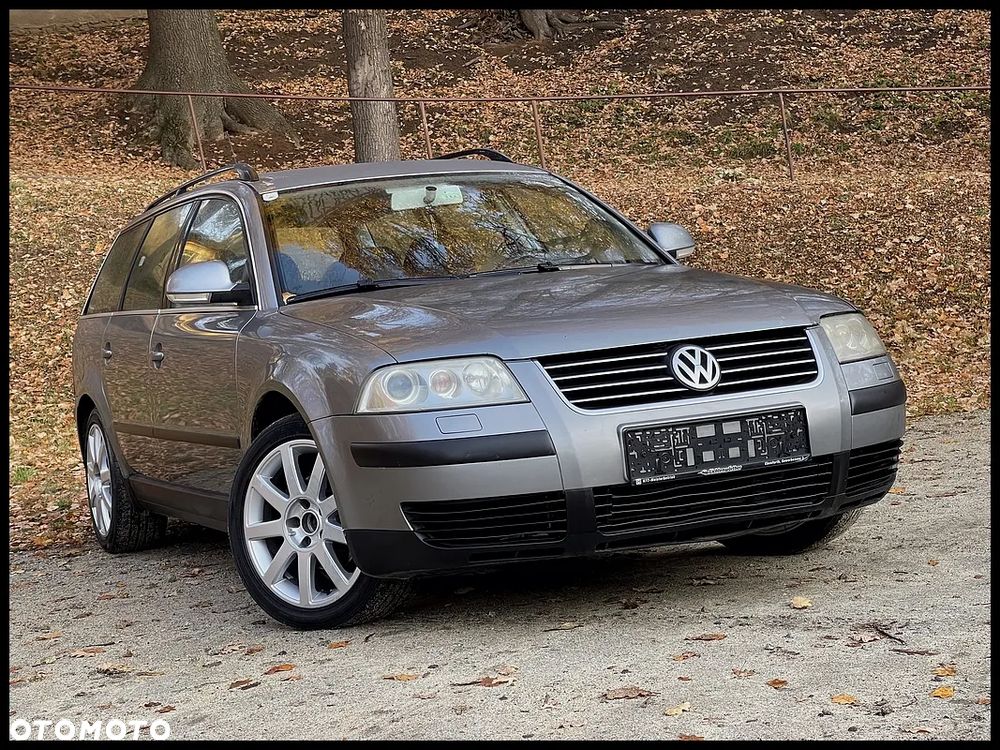 Volkswagen Passat - 1