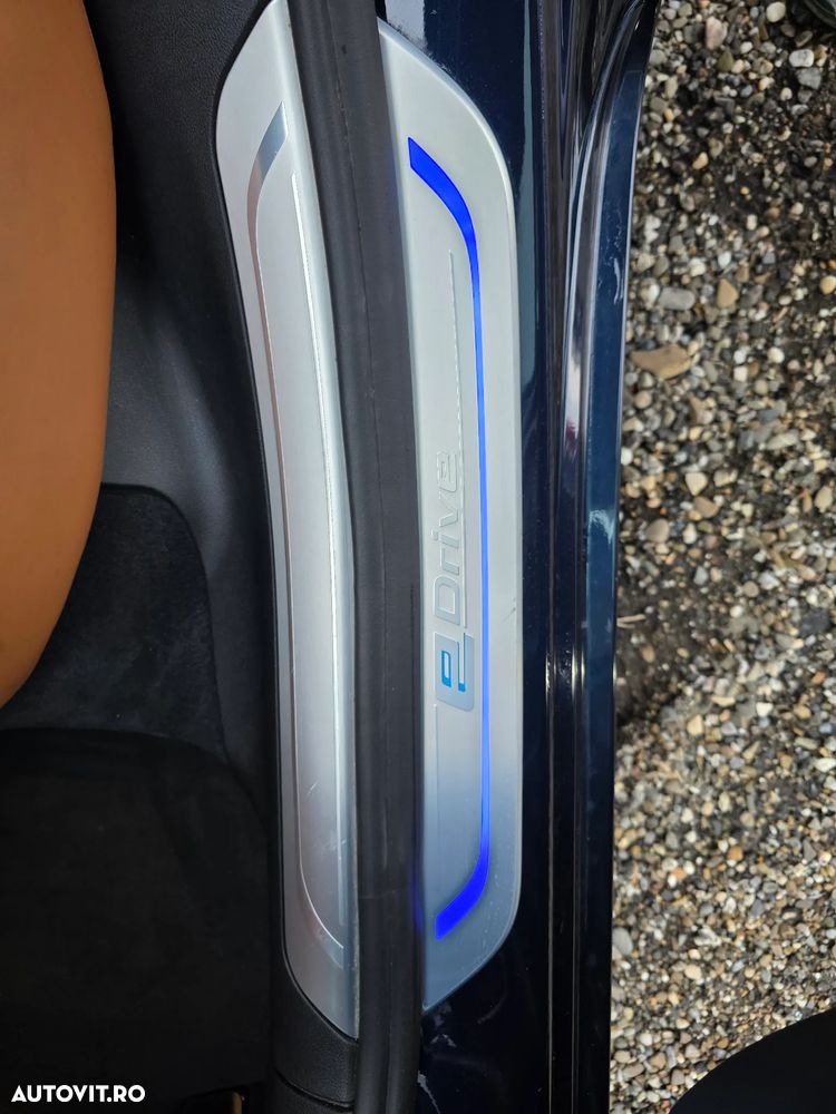 BMW Seria 7 740e iPerformance - 13