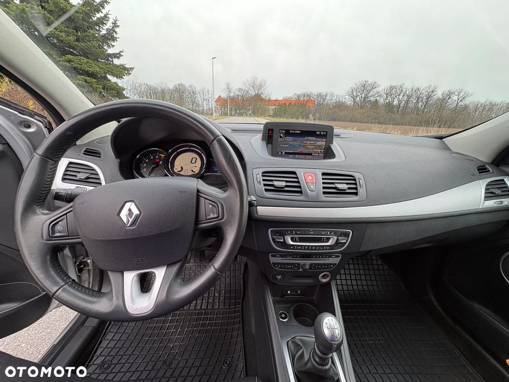 Renault Megane TCe 180 GT - 12