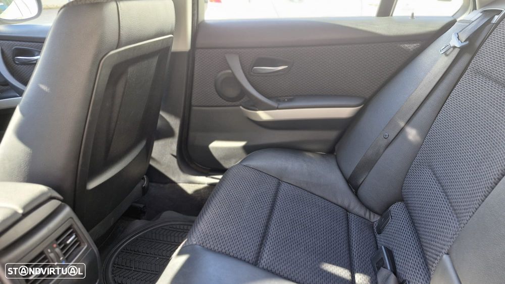 BMW 318 d Navigation - 18