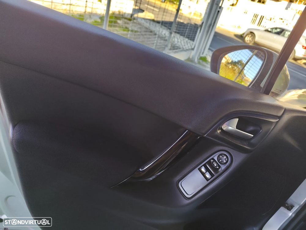 Citroën C3 1.2 PureTech Collection - 20