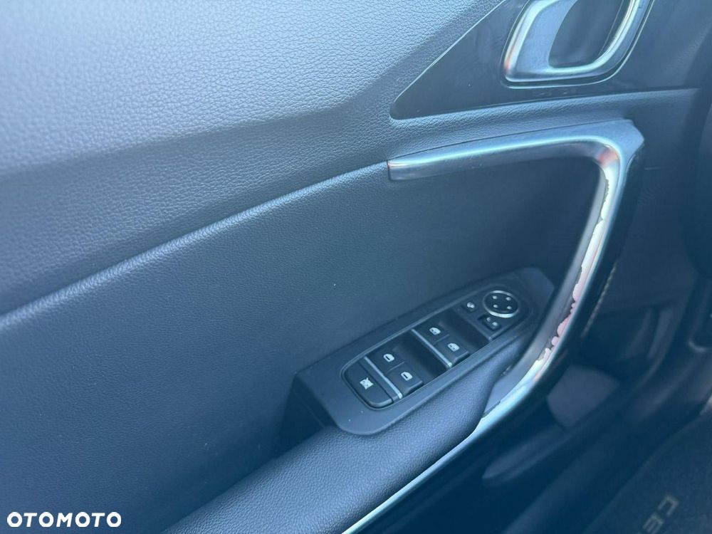 Kia ProCeed - 33