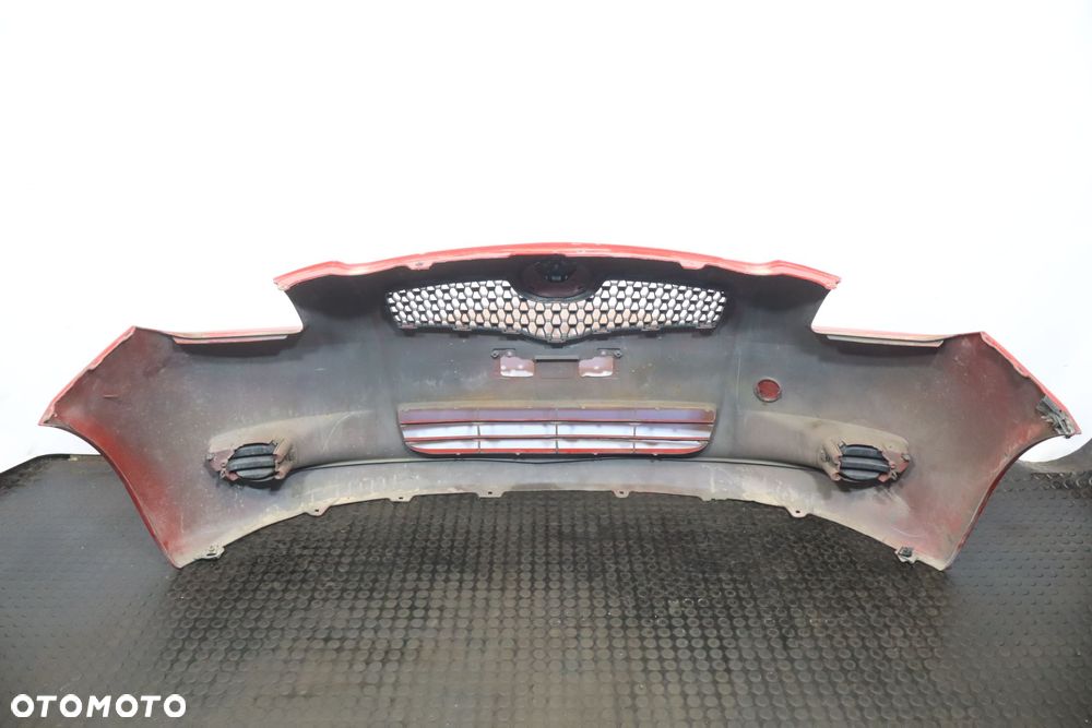 ZDERZAK PRZEDNI  TOYOTA YARIS II 3P0 - 2