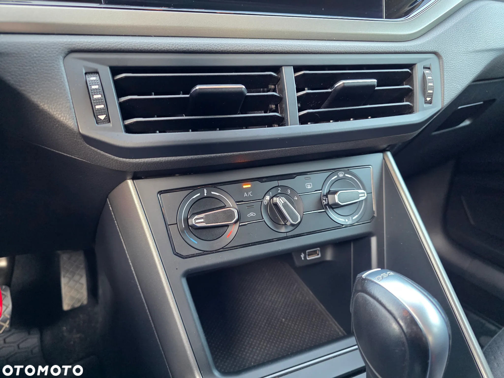 Volkswagen Polo 1.0 TSI Comfortline DSG - 14