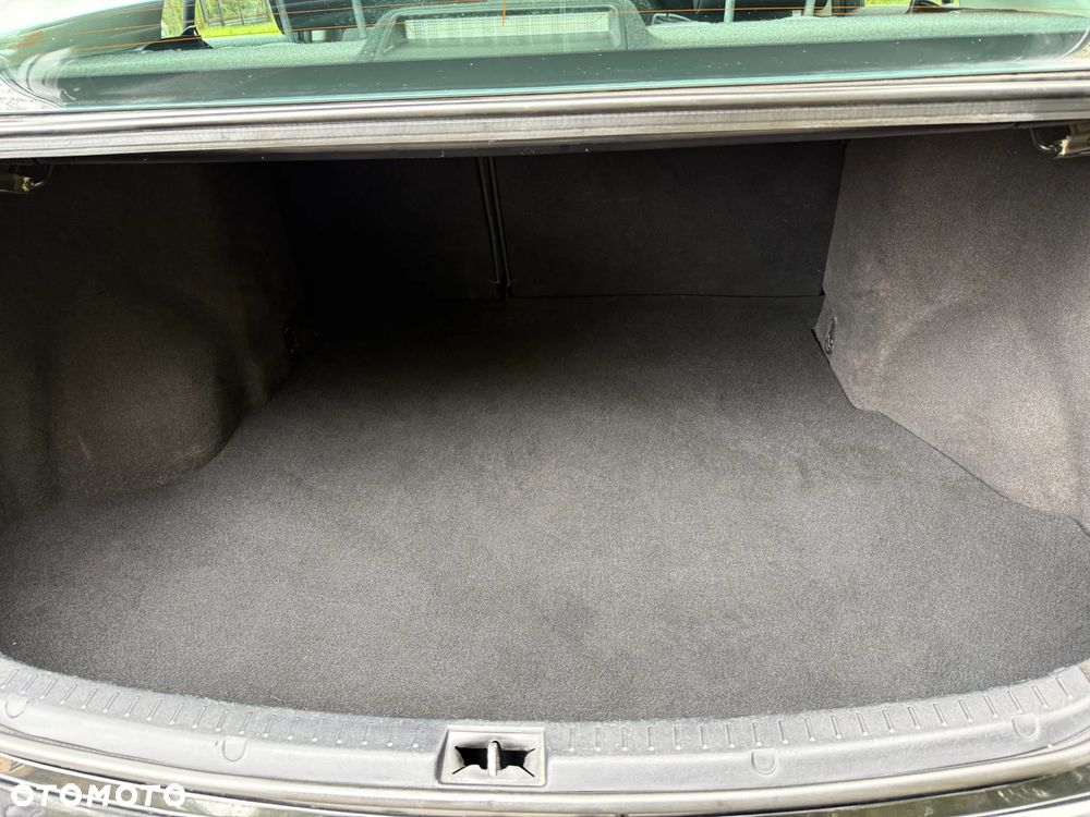 Toyota Avensis 1.6 Luna - 31