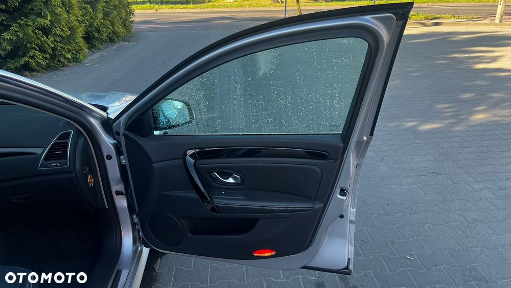 Renault Laguna 2.0 dCi Bose Edition ESM - 22