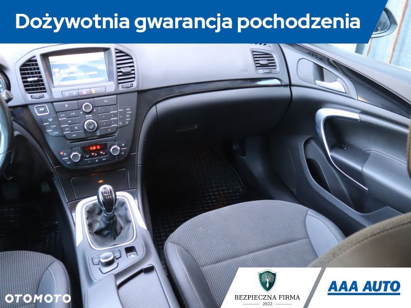 Opel Insignia - 10