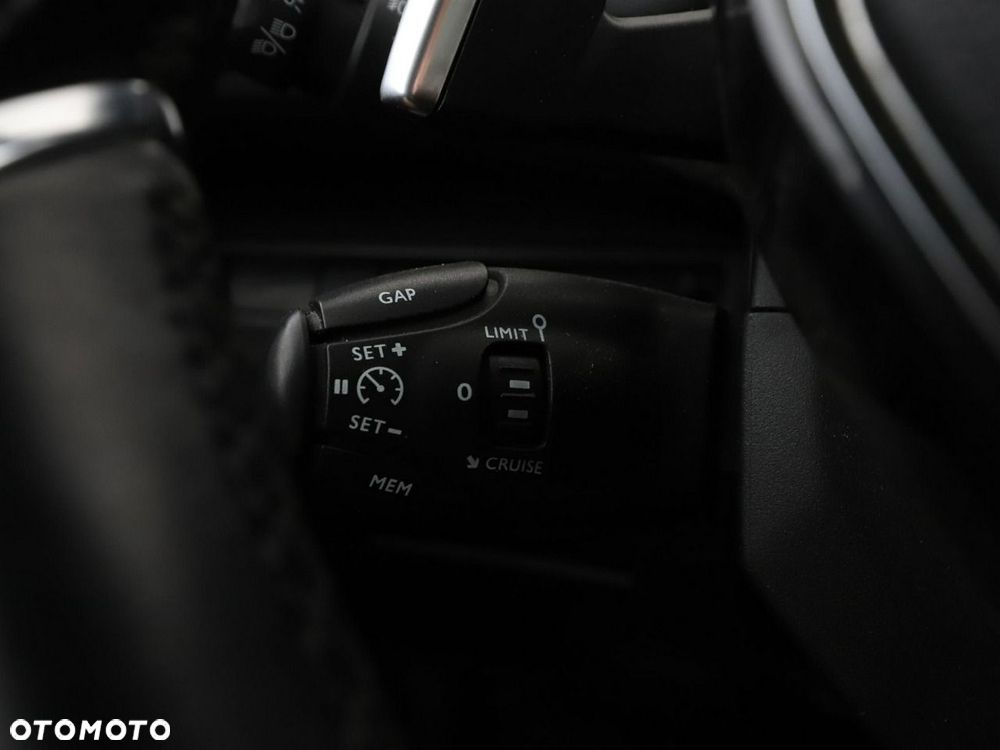 Peugeot 3008 2.0 BlueHDi GT S&S EAT8 - 36