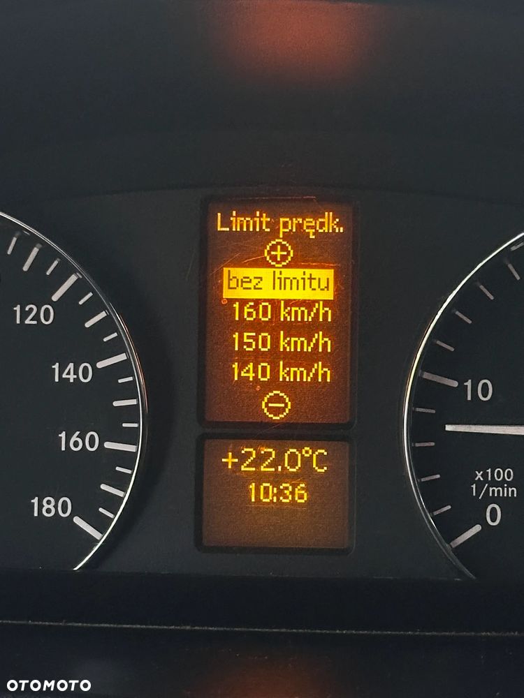 Mercedes-Benz Sprinter - 18