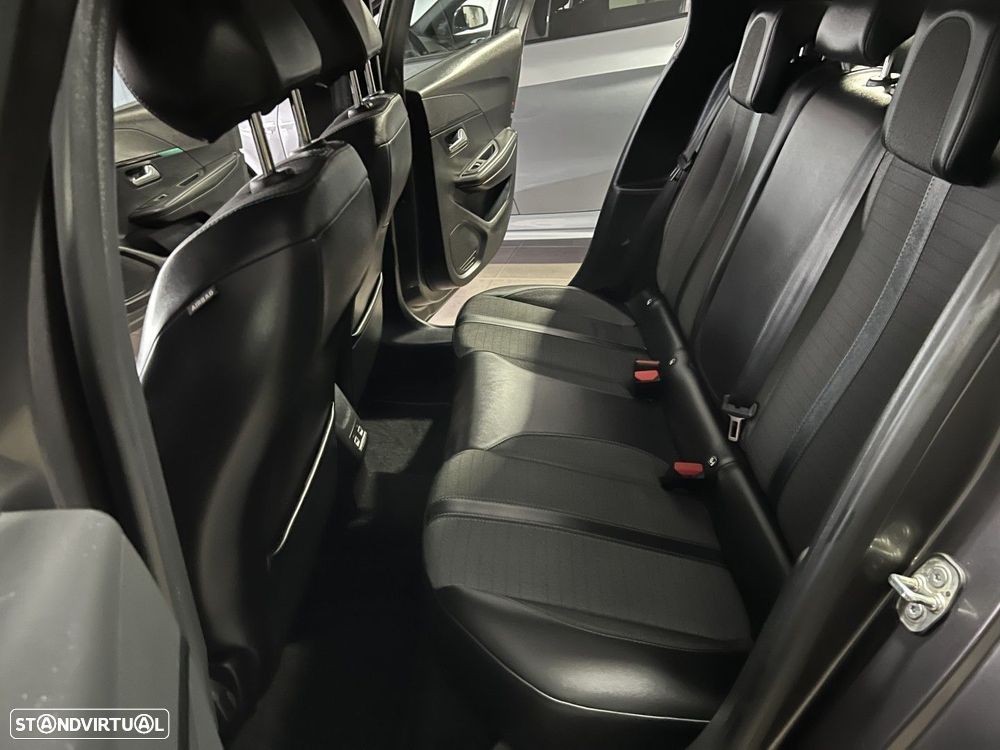 Peugeot 208 1.2 PureTech Allure - 8