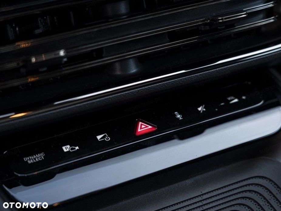 Mercedes-Benz CLA 200 mHEV 8G-DCT - 11