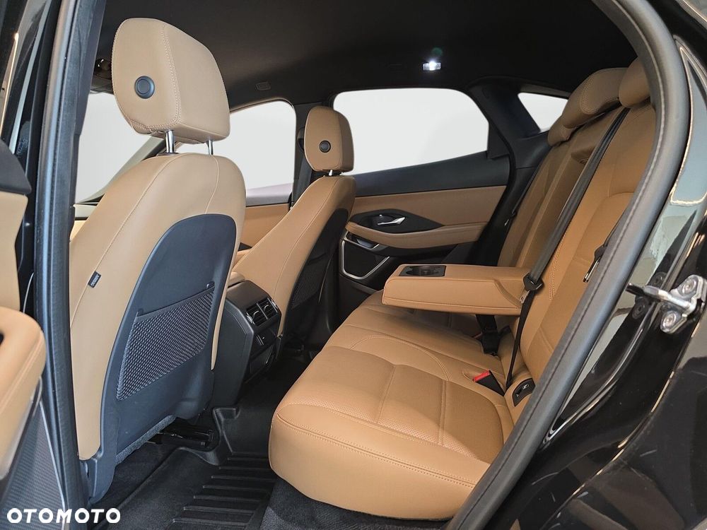 Jaguar E-Pace - 26