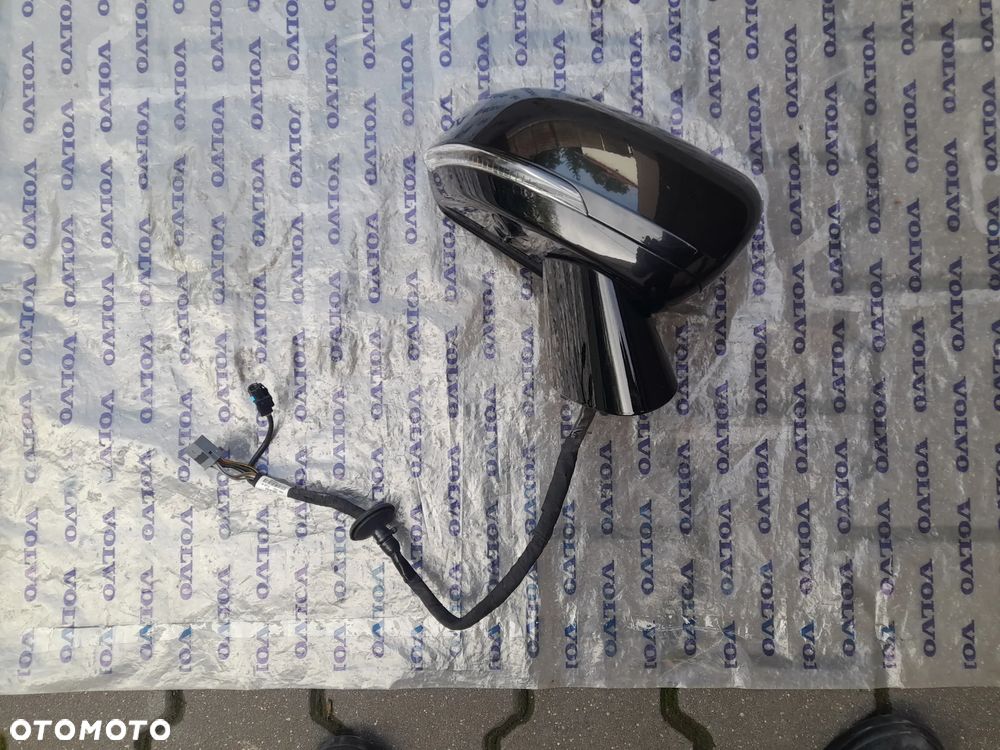 LUSTERKO PRAWE 15PIN+ KAMERA ASYSTENT VOLVO S60 III 18R CZARNE 019 USA - 2