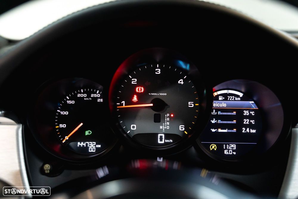 Porsche Macan S - 16