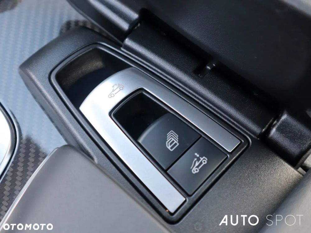 Mercedes-Benz SL 63 AMG AMG Speedshift MCT 7-Gang Sportgetriebe Edition 1 - 40