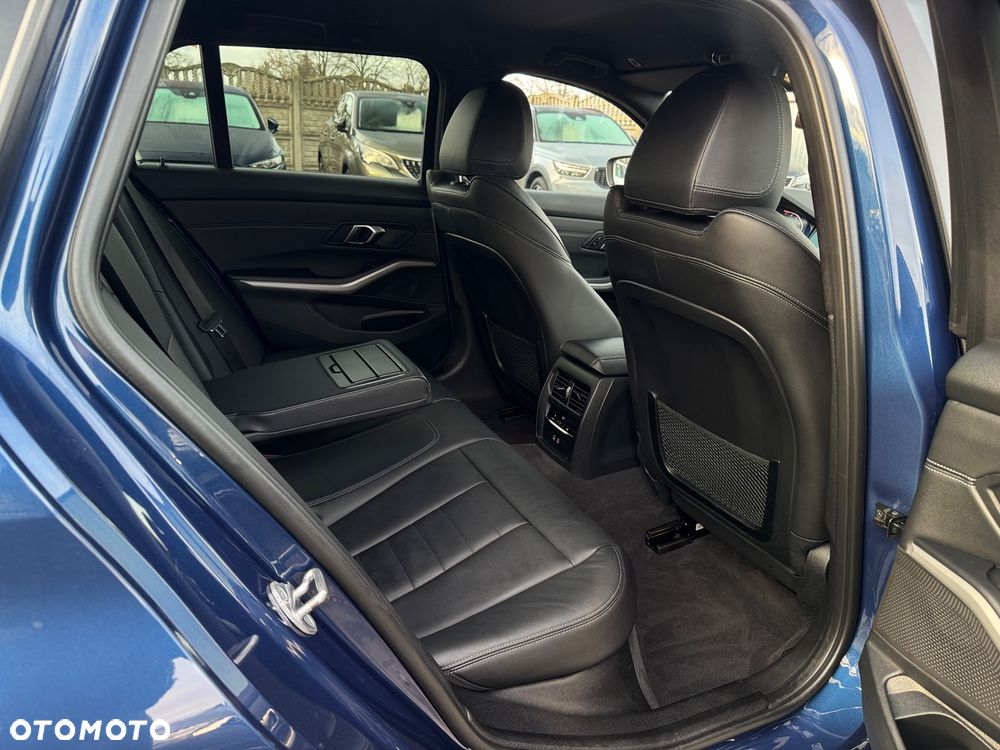 BMW Seria 3 320i GPF Sport Line Sport - 24
