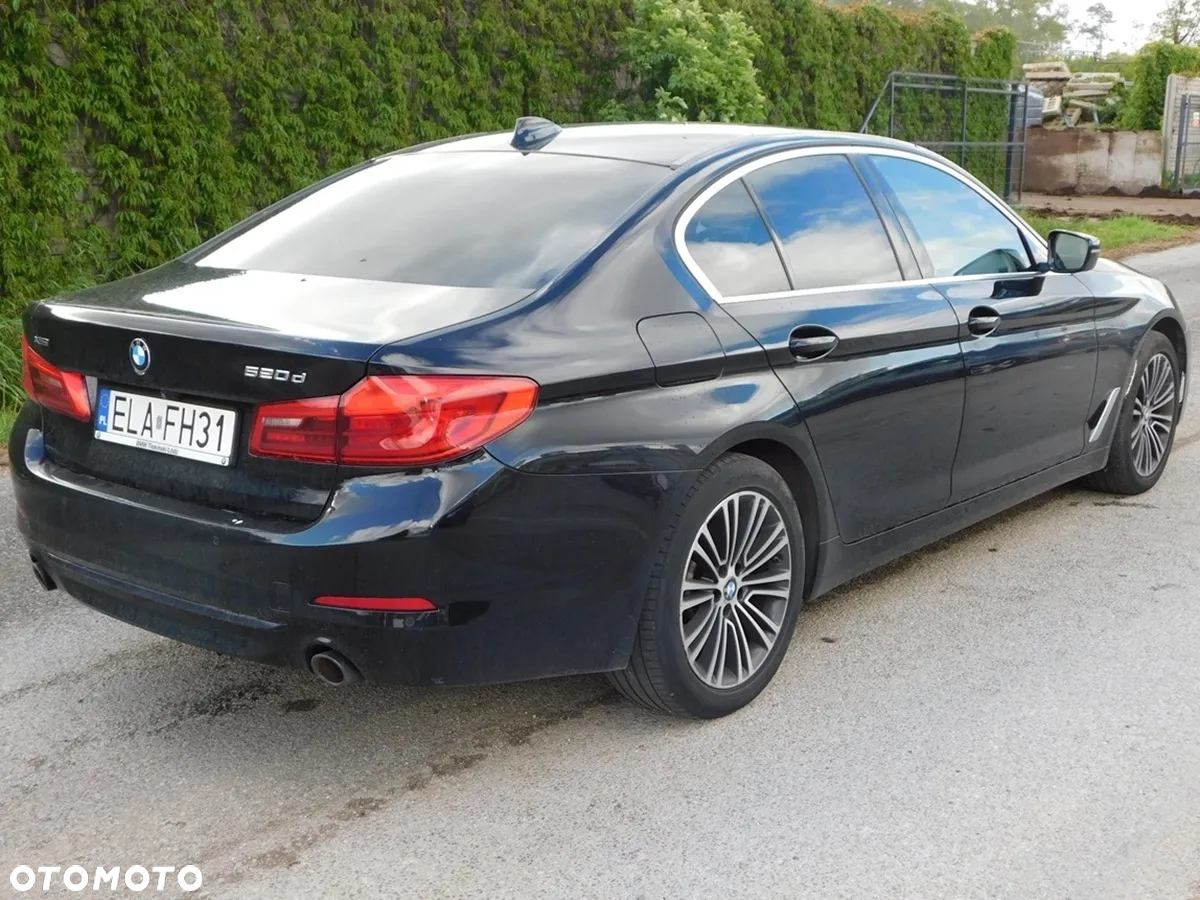 BMW Seria 5 520d xDrive - 4