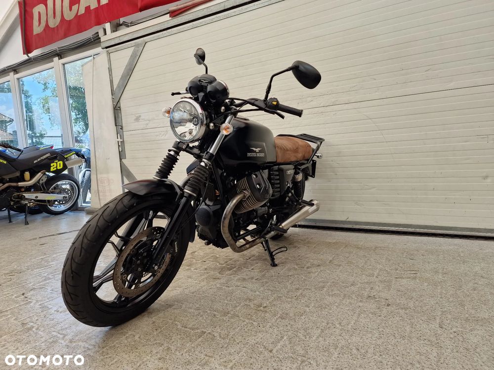 Moto Guzzi V7 - 6