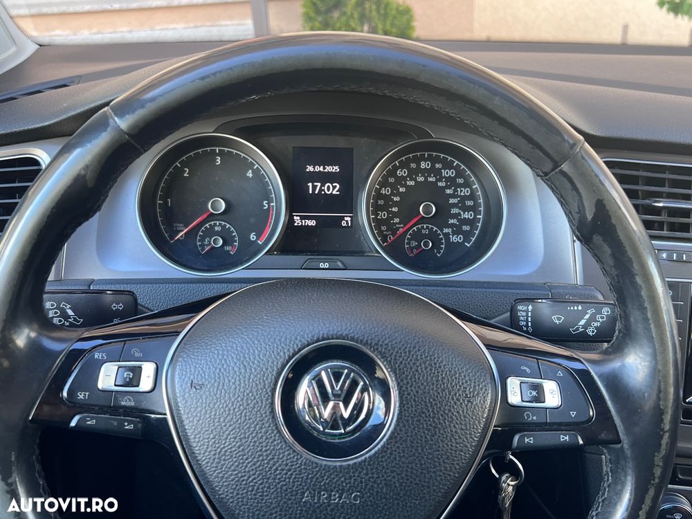 Volkswagen Golf 1.6 TDI DPF BlueMotion Technology Comfortline - 15