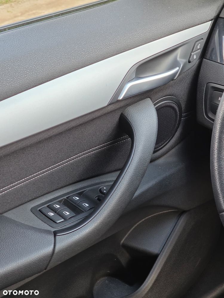 BMW X1 xDrive20d - 12