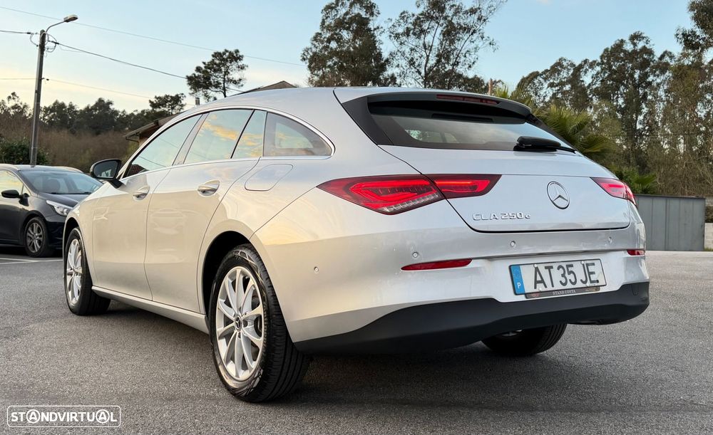 Mercedes-Benz CLA 250 e Shooting Brake Style Plus - 3