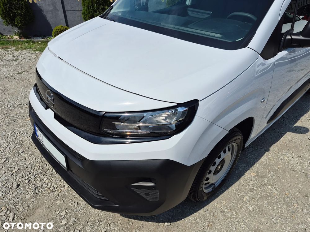 Opel COMBO - 23