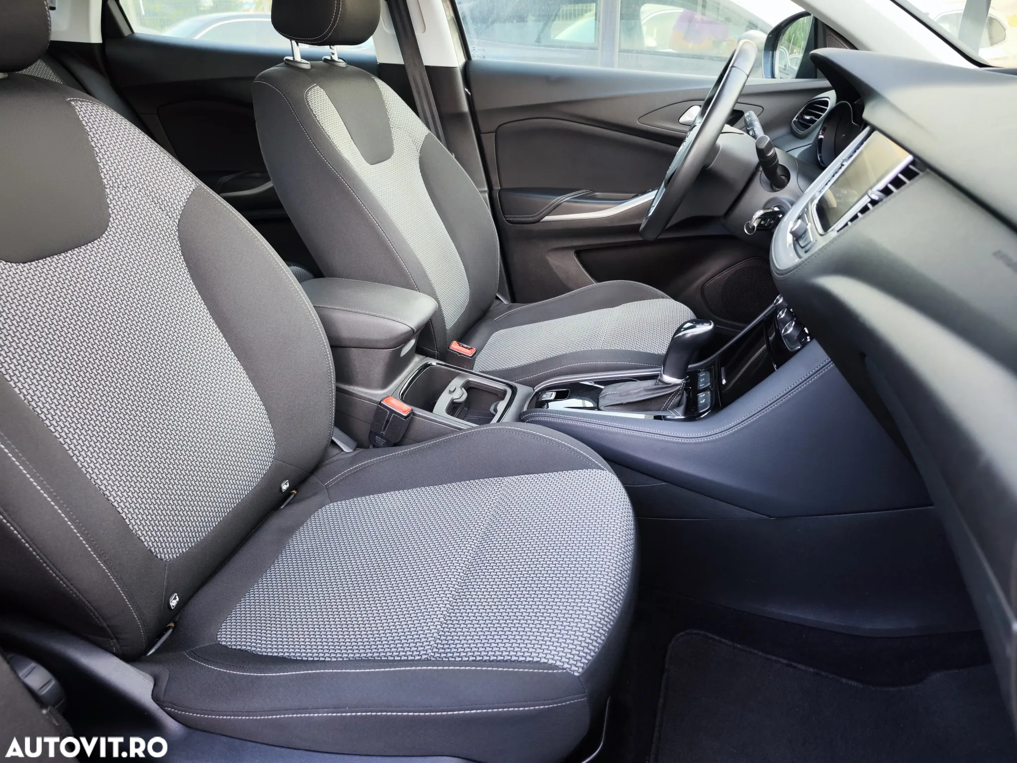 Opel Grandland X 1.5 START/STOP AT8 Business Edition - 16