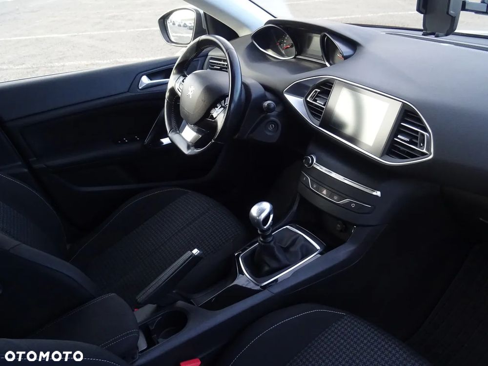 Peugeot 308 1.5 BlueHDi Business Line S&S - 16