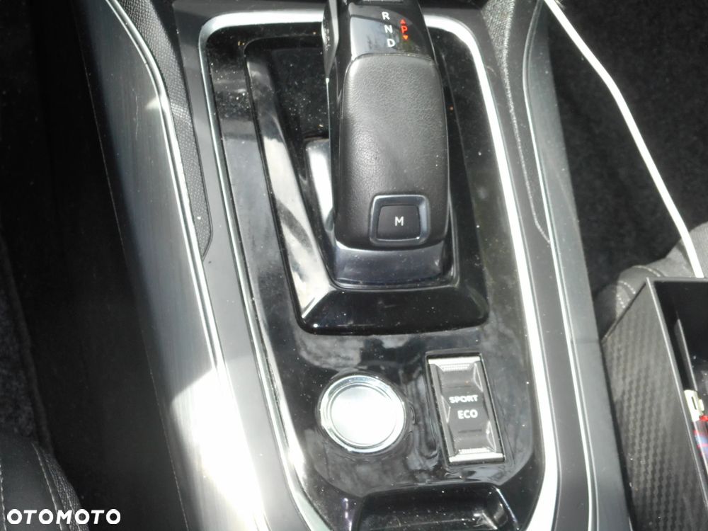 Peugeot 308 BlueHDi 130 EAT6 Stop & Start Active - 9
