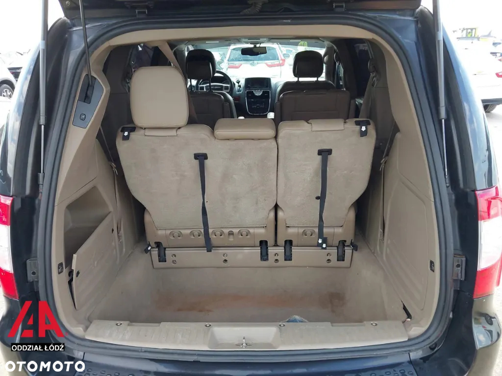 Chrysler Town & Country 3.6 Touring - 17