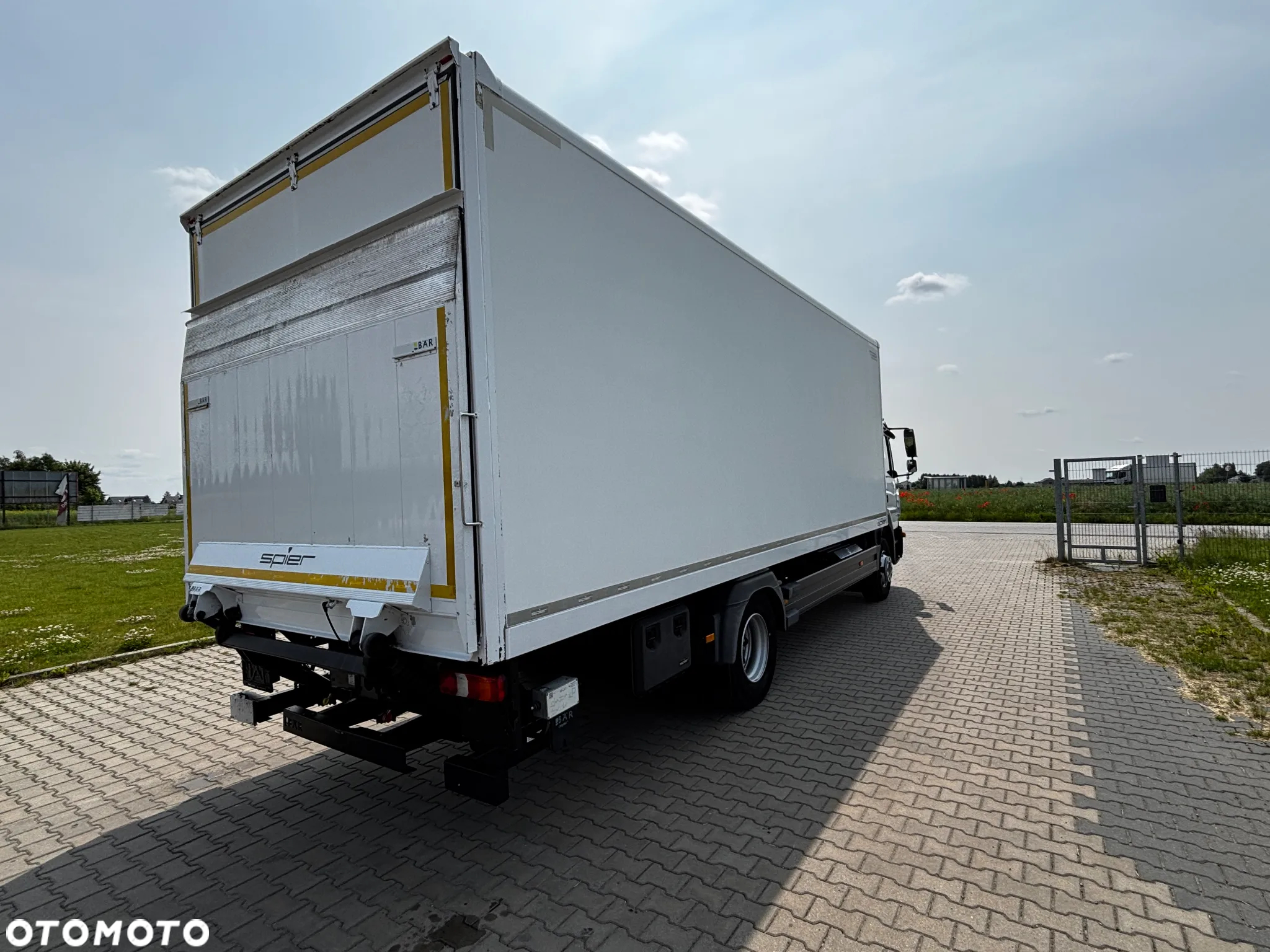 Mercedes-Benz ATEGO 1227 (1224, 1230) kontener SPIER z windą BAR , klimatyzacja , kontener 18 paletowy , z Niemiec - 9