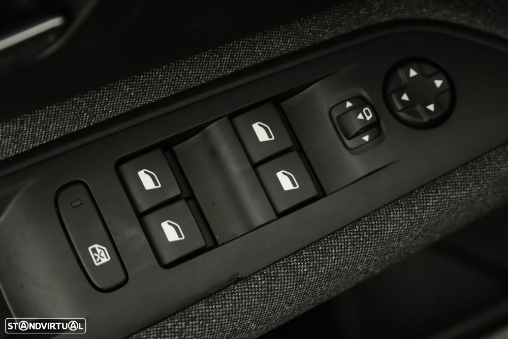 Peugeot 3008 1.6 Hybrid Allure e-EAT8 - 20