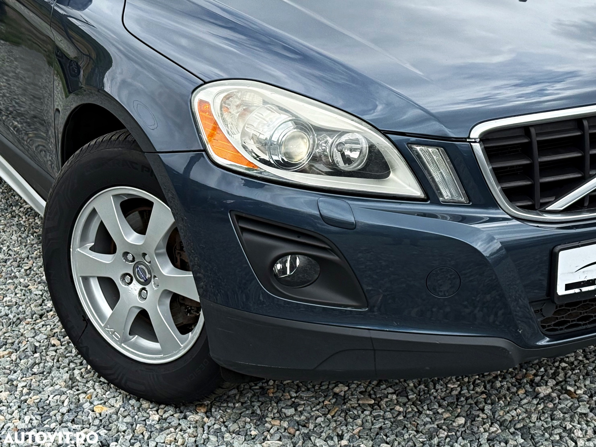 Volvo XC 60 2.4D DRIVe Momentum - 11