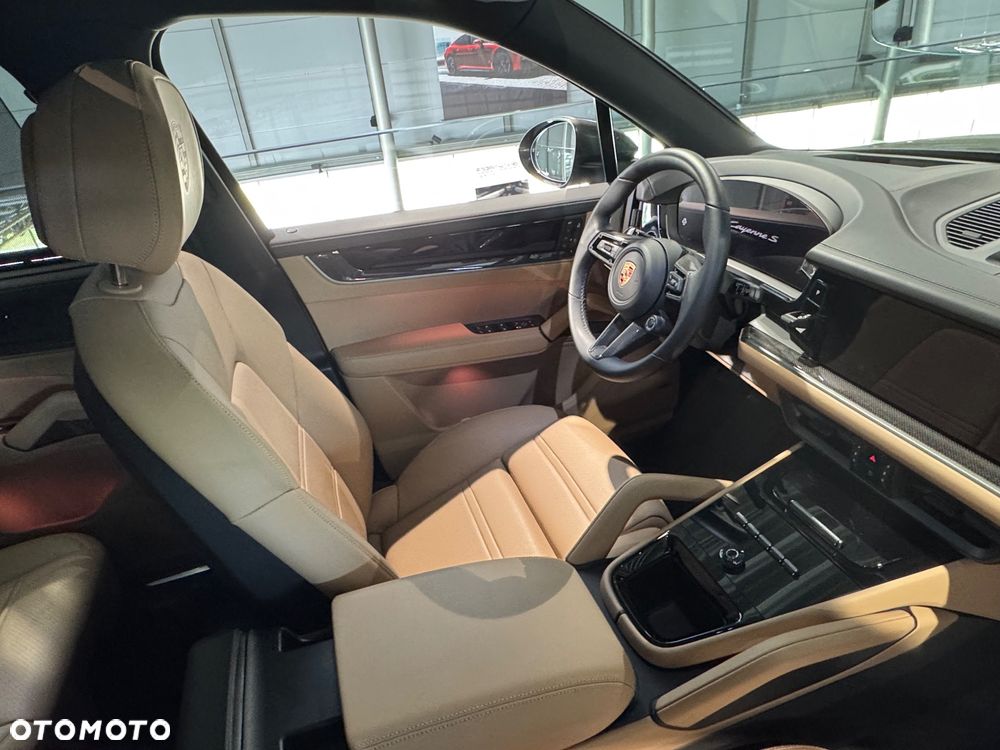 Porsche Cayenne S - 11