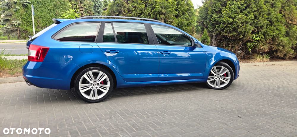 Skoda Octavia 2.0 TDI DSG RS - 10