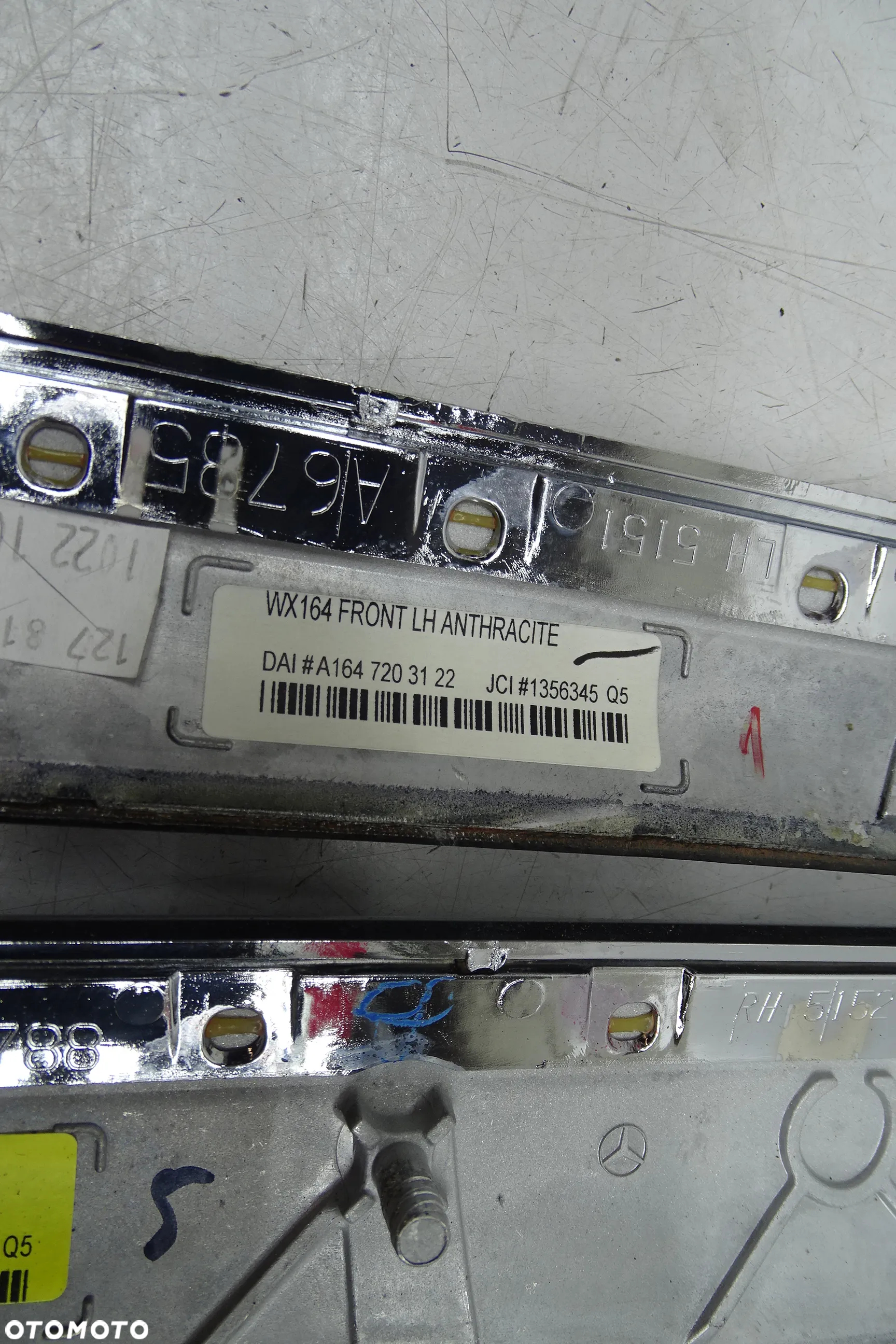 Mercedes ML W164 Lift Listwa Listwy Dekor wewnetrzny drzwi komplet 1647303100 1647303200 1647303300 1647303400 - 8