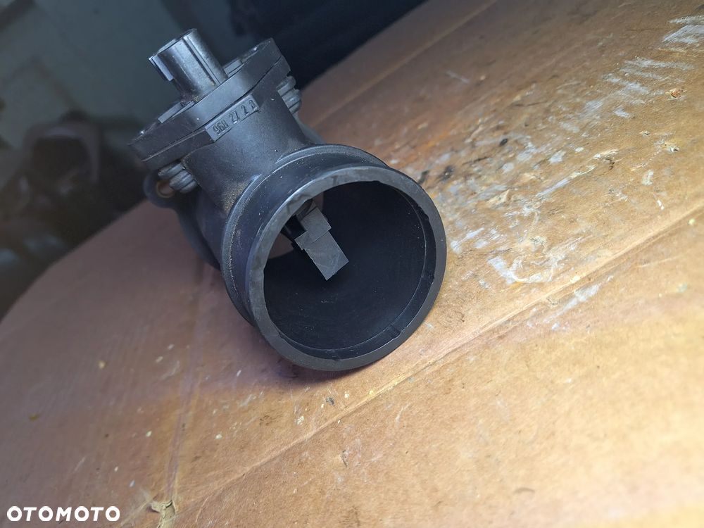 nissan przepływomierz powietrza BOSCH 22680 7J600