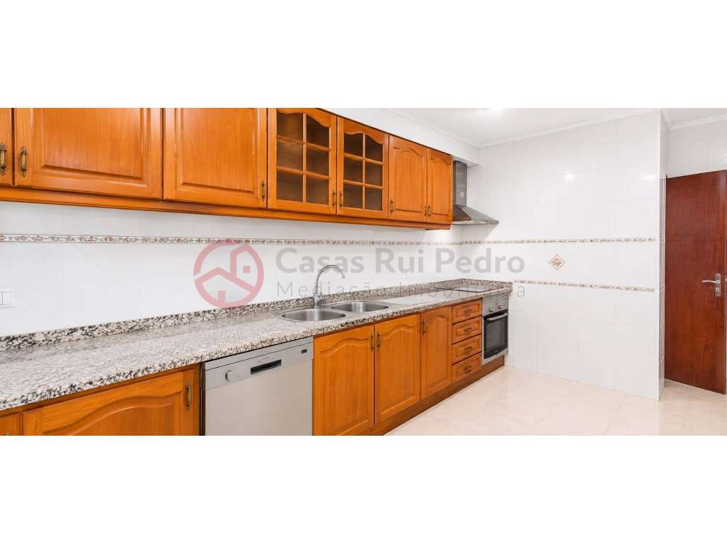 Apartamento T2 em Santa Marta Pinhal - Grande imagem: 2/17