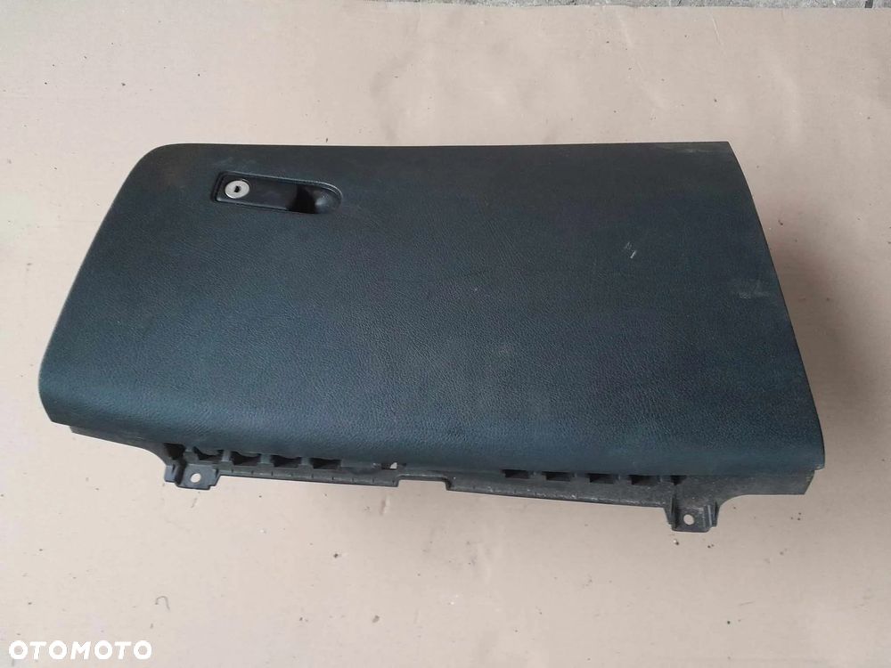 SCHOWEK PRAWY PASAŻERA KONSOLI MERCEDES VITO W447 EUROPA - 1