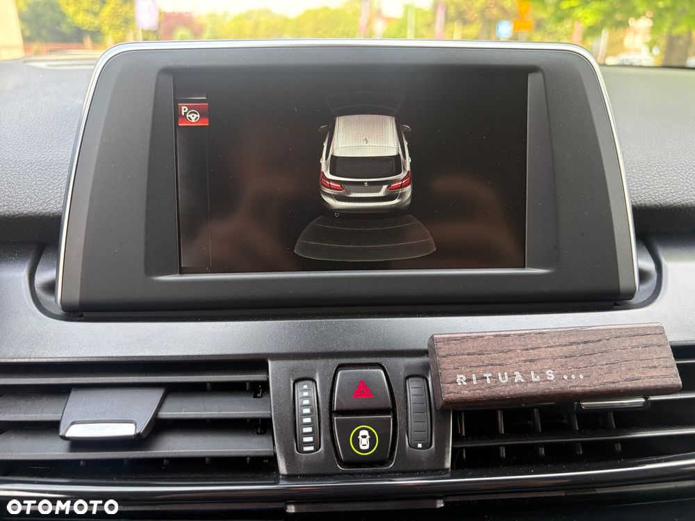 BMW Seria 2 220i Sport - 25