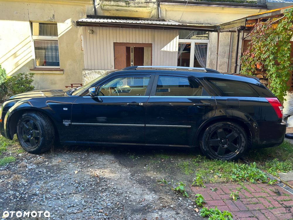 Chrysler 300C 5.7 V8 Hemi AWD - 2