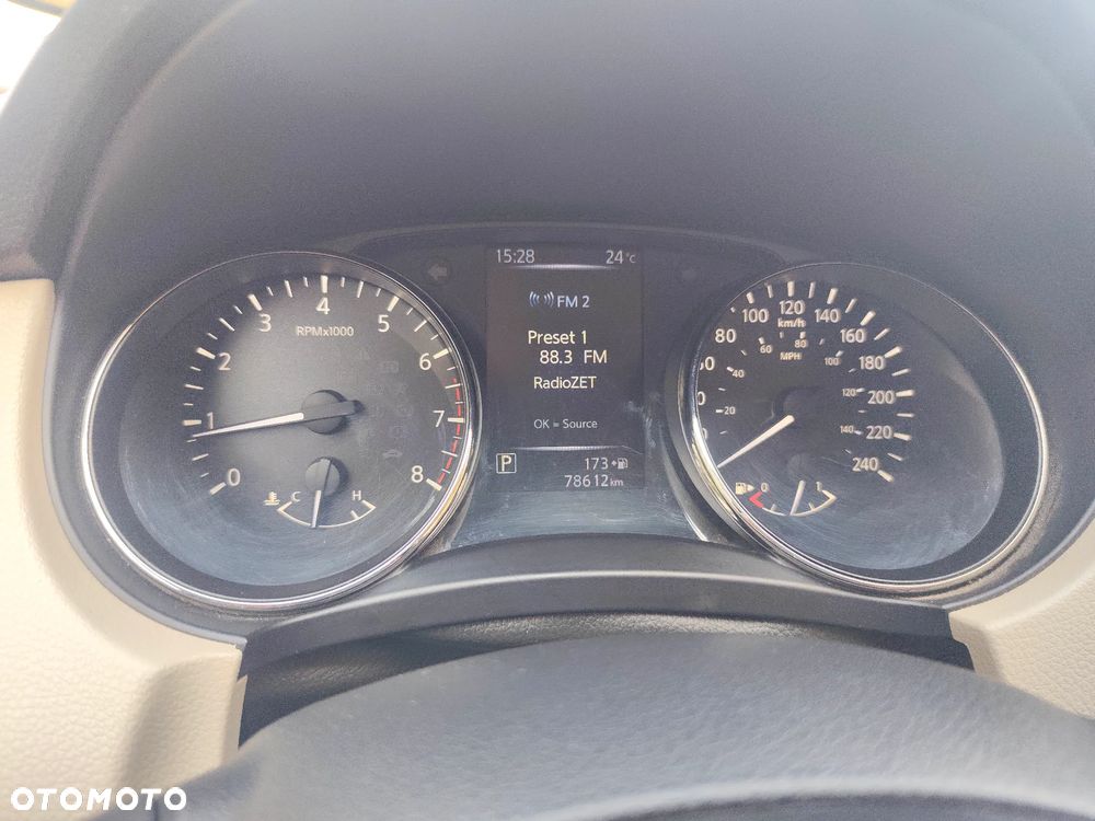 Nissan Qashqai 2.0 4x4 Tekna CVT - 24